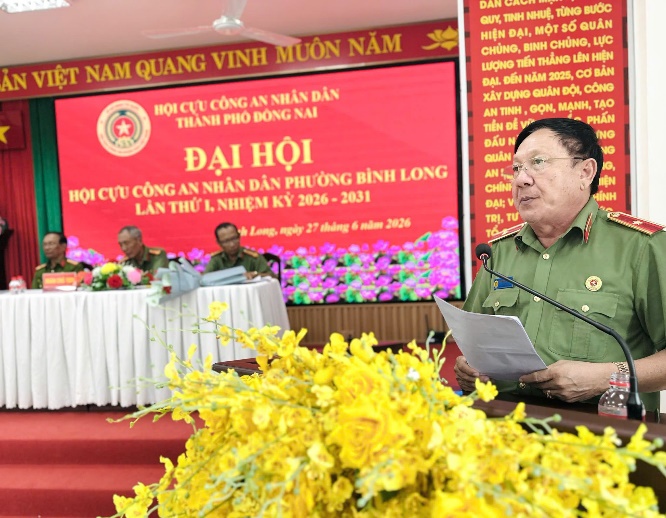 Có thể là hình ảnh về văn bản cho biết 'ẢN VIỆT NAM QUANG VINH MUÔN NĂM * DAN GAY QUY, TINH NHUỆ, TỪNG BƯỚC QUÂN HIỆN ĐẠI, MỘT CHÙNG, BINH CHỦNG, LỰC LONG TIẾN THẦNG LÊN HIỆN ĐẠI. ĐẾN NĂM 2025, cơ BẢN XÂY DỤNG QUÂN ĐỘI, CÔNG AN TINH, GỌN, MẠNH, TẠO PHẦN TIN ĐỂ yT ING ĐẤU QUÂN NG IG, HIỆN HÍNH HOLCUU CÔNG AN NHẬN DÂN THÀNH PHO ĐỒNG NAI ĐẠI HỘI PHU PHƯỜNG BÌNH LONG Ho cyυ CÔNG AN NHÂN DÂN LÀN THỨ L. NHIỆM KY 2026 2031 Long, महणेडी 27 thảng 6 กกลัอง 2026 CHÍNI ĐẠI: , TƯ Tổ to वে'